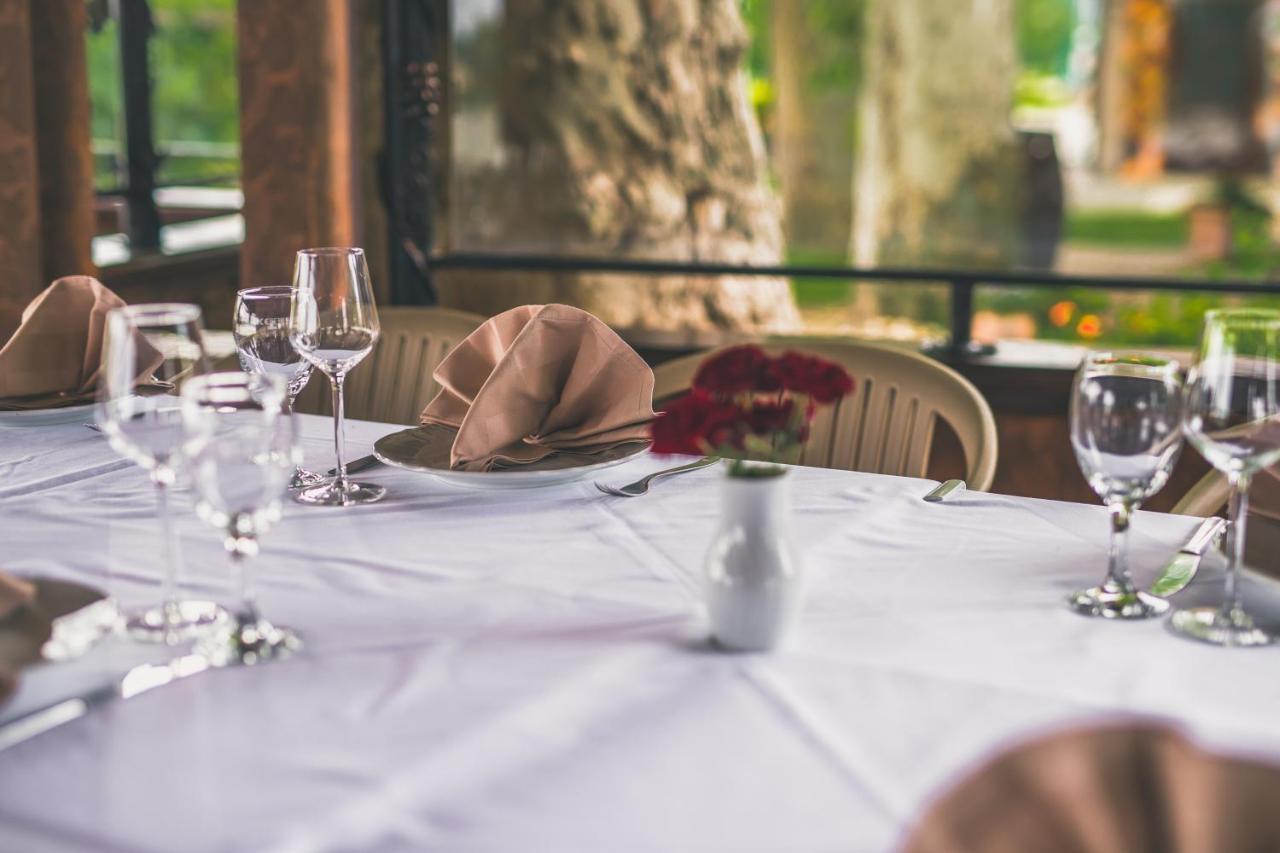 Hotel Dunav Ilok Ngoại thất bức ảnh