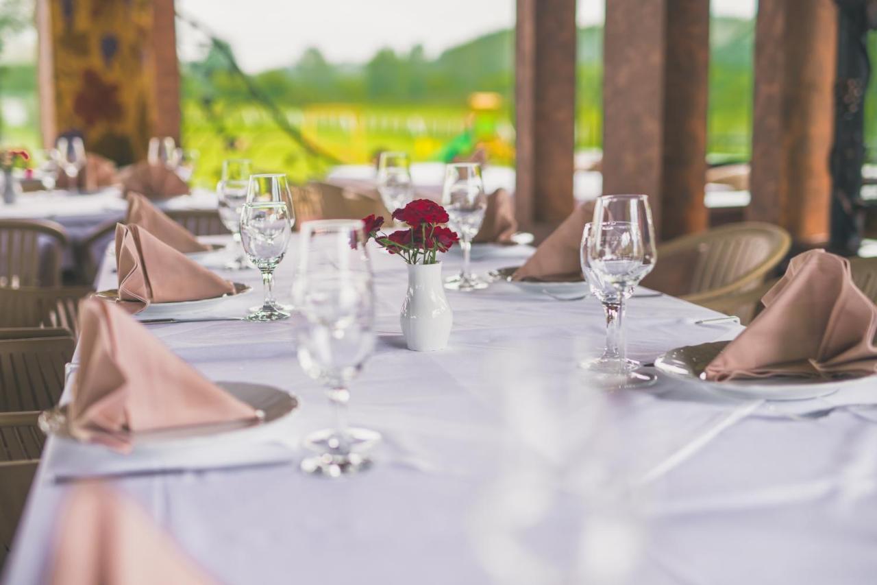 Hotel Dunav Ilok Ngoại thất bức ảnh