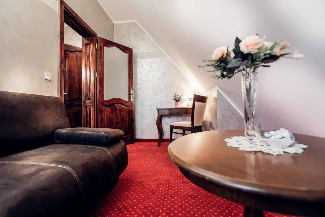 Hotel Dunav Ilok Ngoại thất bức ảnh