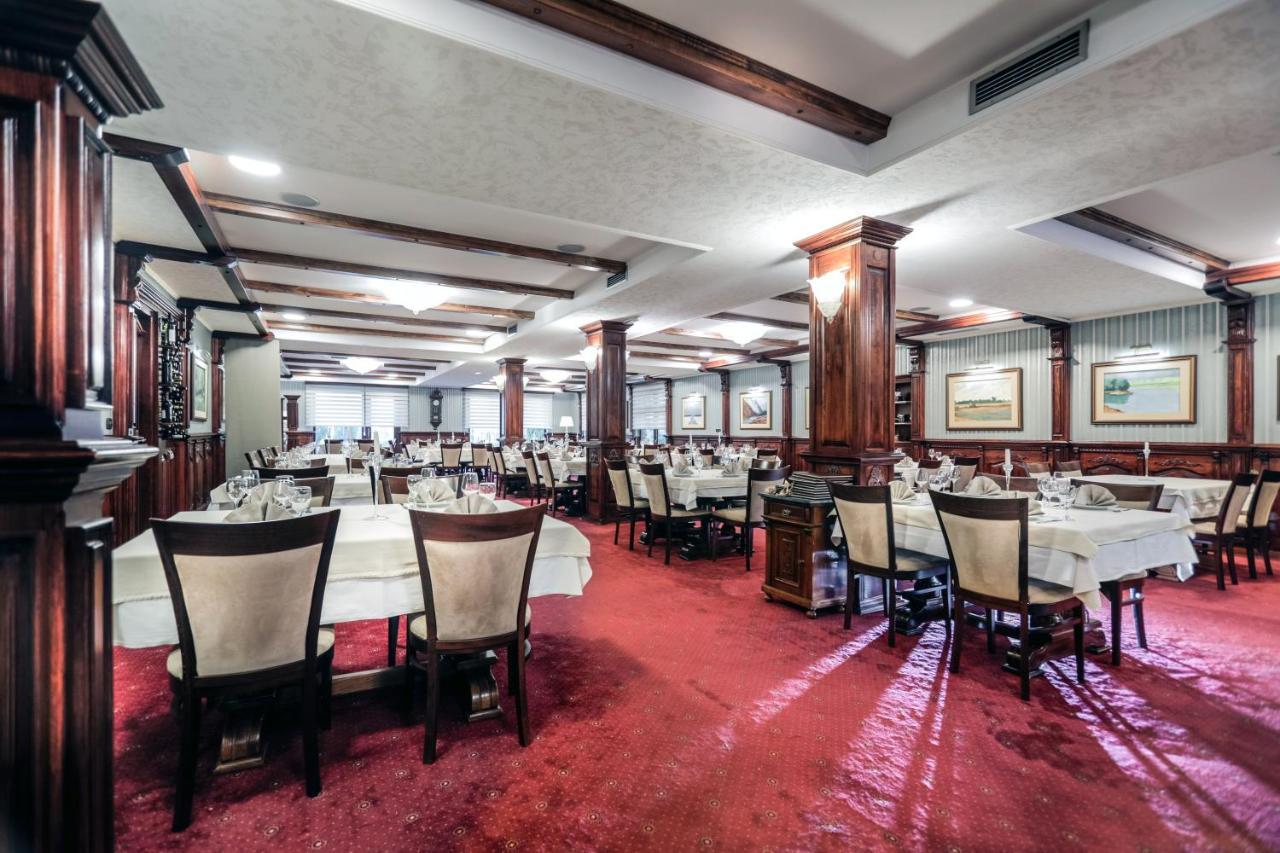 Hotel Dunav Ilok Ngoại thất bức ảnh