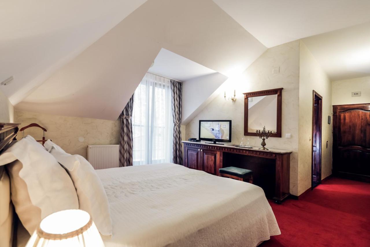 Hotel Dunav Ilok Ngoại thất bức ảnh