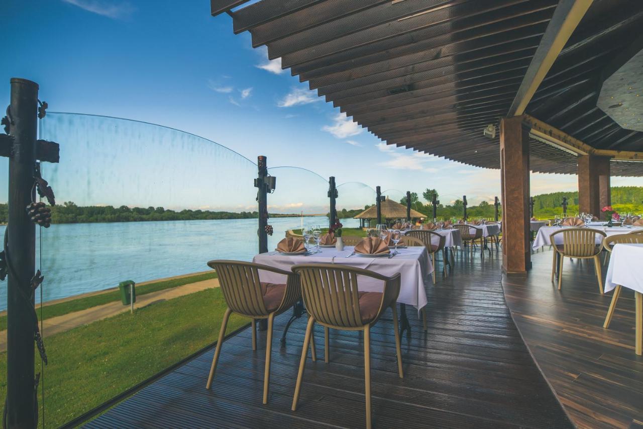 Hotel Dunav Ilok Ngoại thất bức ảnh